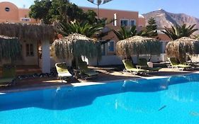 Jojo Beach Hotel & Bar